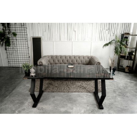 Стол из эпоксидной смолы А-18